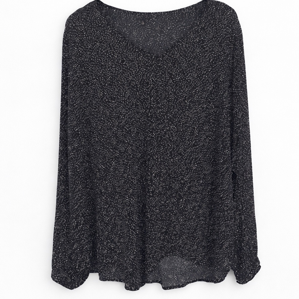 ✨ Torrid Pintuck Georgette Blouse – Black & White Dot Size 3 / 3X